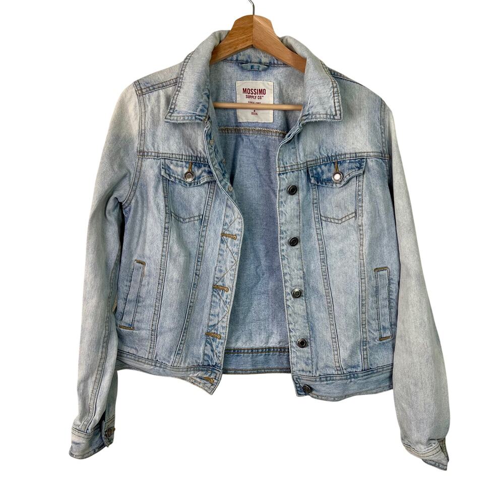 Mossimo Women's‎ Medium Distressed Light Wash Denim Jean Jacket Y2k Trucker
